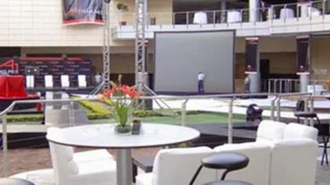 凯斯勒25分10板5助全无瑕疵，携手约基奇再创新高，仅此两人达成。