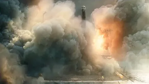 今夏传闻：纽卡斯尔联和曼联欲签下卢克曼，转会费或达6500万欧元